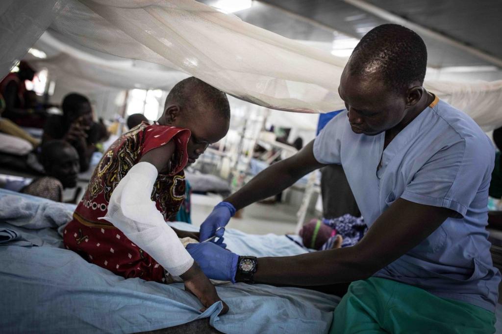 War surgery campaign - square - South Sudan medical care photo 